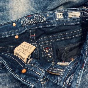 Miss Me 25 Signature Boot Red Fleur De Lis